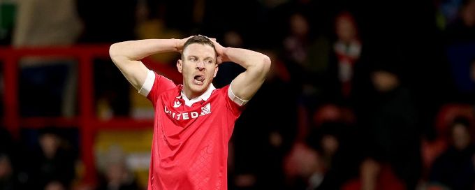 Wrexham drop first home game as rally falls short vs. Stevenage