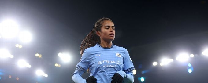 Mary Fowler extends Manchester City contract to 2027