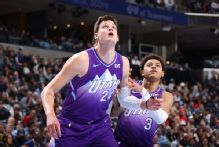 Lakers trading for Jazz center Walker Kessler, sources say