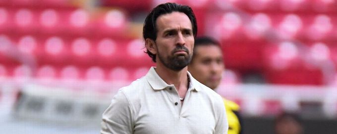 Chivas fires coach Gerardo Espinoza after missing postseason