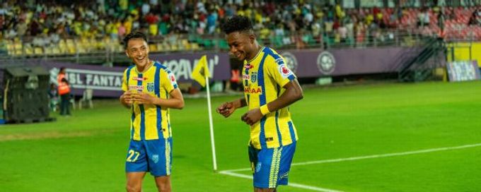 Blasters stun Mumbai, keep Odisha alive in playoff race