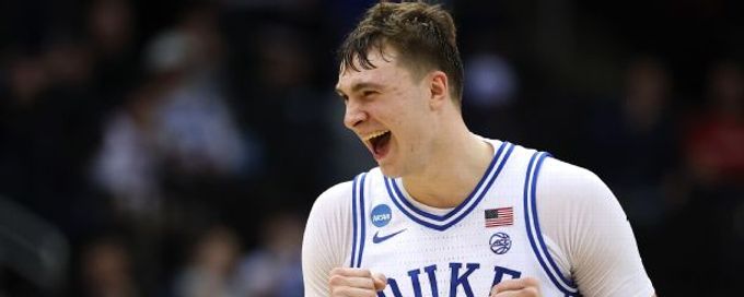 Who has received the Wooden Award? NCAA basketball winners
