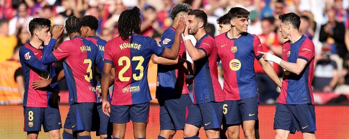 European soccer review: Barcelona extend unbeaten run to 20