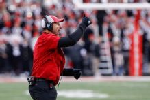 Source: Indiana finalizing new 3-year deal with OC Mike Shanahan