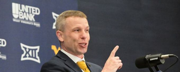 Hodge introduced at West Virginia after North Texas' NIT run