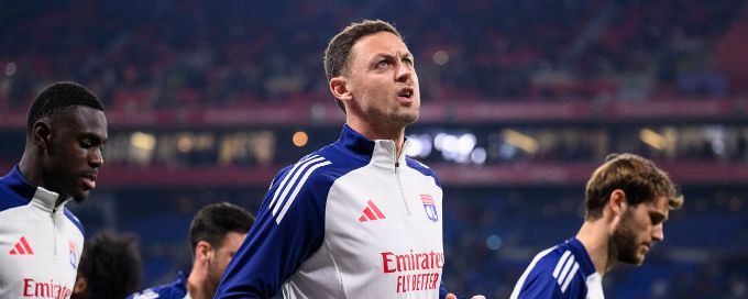 Ex-Manchester United MF Matic signs for promoted Sassuolo