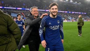 Transfer rumors, news: Arsenal in for PSG star Kvaratskhelia