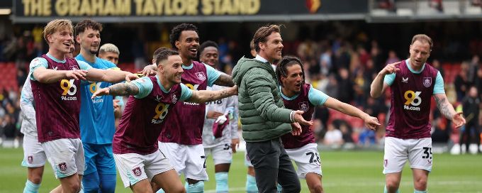Leeds United, Burnley win to close in on Premier League promotion
