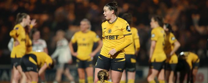 Wolves players 'devastated' club did not apply for Women's Championship promotion