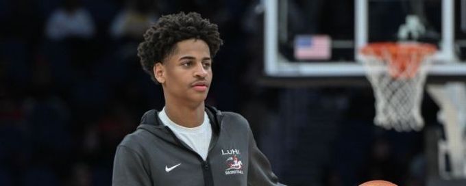 Kiyan Anthony, son of NBA legend Carmelo Anthony, graduates high school