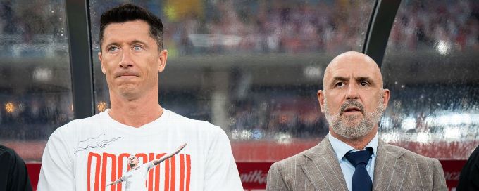 Robert Lewandowski says he feels 'betrayed' by Poland coach