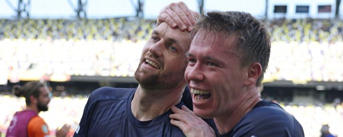 Club World Cup: Auckland schoolteacher's 'dream' goal stuns Boca