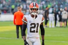 Ward 'definitely' wants to stay with Browns after Garrett trade