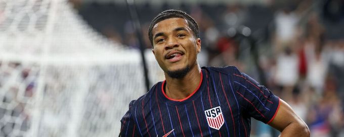 Leverkusen says U.S. forward Tillman out 2 weeks with injury