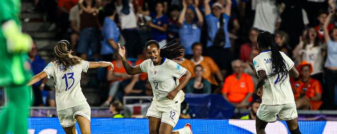 France rally to beat Netherlands, win Euros group