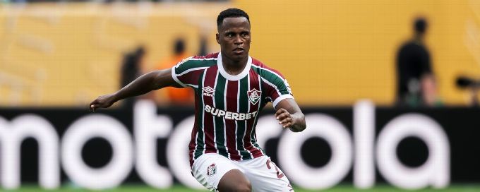 Wolves agree to sign Fluminense's Jhon Arias - sources