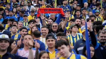 Argentine soccer to allow away fans again after 12-year ban