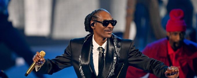 Snoop Dogg joins ownership group of Welsh club Swansea City