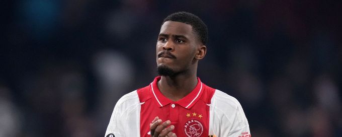 Jorrel Hato: Chelsea agree deal for Ajax defender - sources