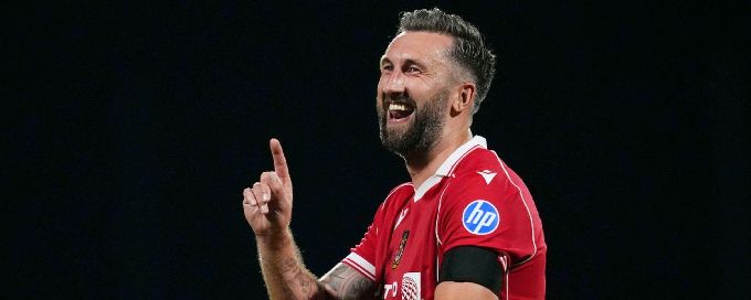 Wrexham win shootout after thrilling Carabao Cup comeback