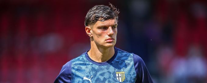 Liverpool sign Giovanni Leoni from Parma