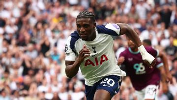 Who had a better Premier League debut, Mohammed Kudus or Bryan Mbeumo?