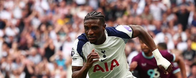 Who had a better Premier League debut, Mohammed Kudus or Bryan Mbeumo?