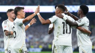 Real Madrid beat Osasuna on Kylian Mbappé penalty