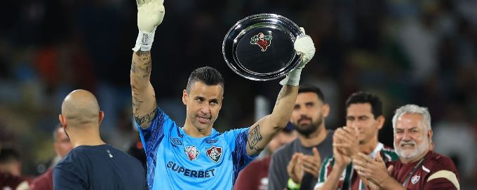 Fluminense GK Fábio 'breaks' Peter Shilton's appearance record
