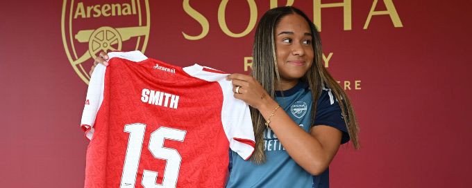 Arsenal's Olivia Smith: 'Honour' to be first £1m women's player