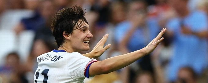 USMNT's Paxten Aaronson joins Colorado in club-record transfer