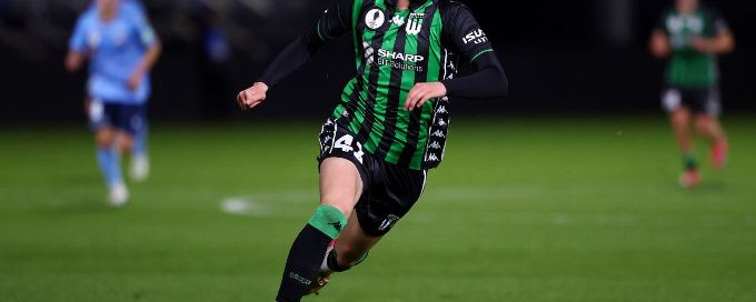 A-Leagues push on as United fight wind-up order