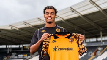 Brazil great Ronaldinho's son, João Mendes, signs for Hull City