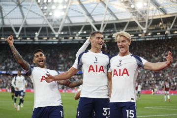 Premier League recap: Tottenham beat West Ham, Arsenal top Forest, more