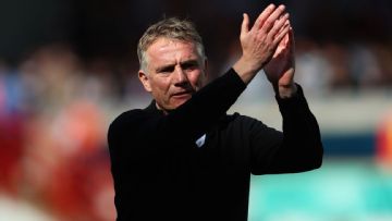 Parkinson: Struggling Wrexham need time after summer spending