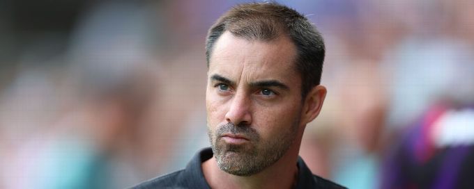 Sheffield United sack Rubén Sellés just five games into season