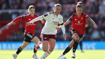 Man United and Arsenal draw 0-0 in front of record crowd