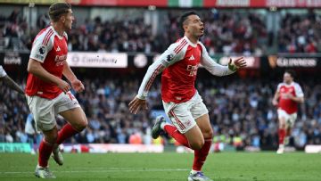 European soccer recap: Arsenal draw with Manchester City
