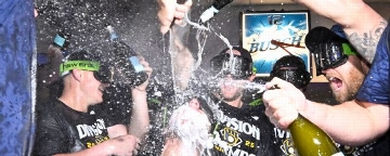 Brewers celebrate division title, feel like underdogs