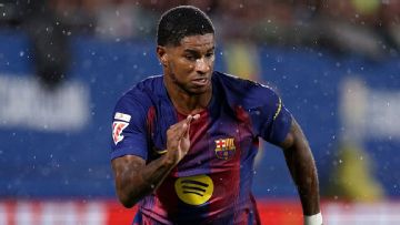 Barcelona's Marcus Rashford benched after two mins late - source
