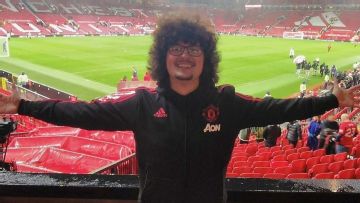 Man United fan grows hair for a year due to Amorim's team's results