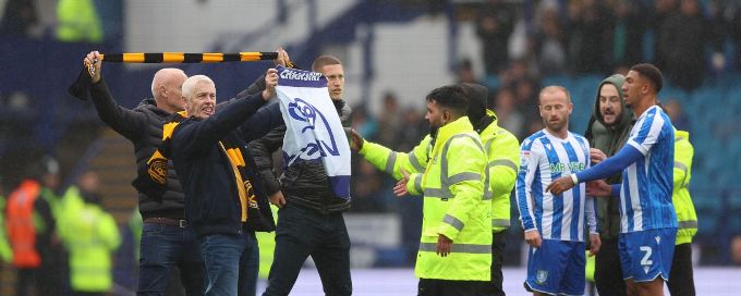 Sheffield Wednesday vs Coventry City delayed after fans' on-pitch protest