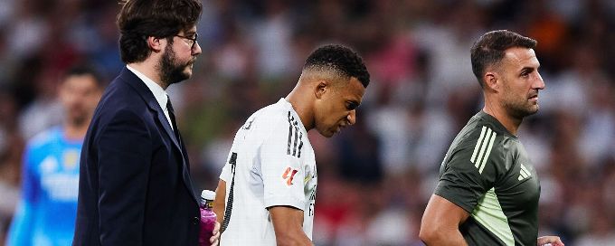 Mbappé suffers ankle sprain after extending scoring streak