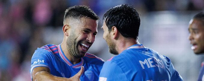 Messi gets 3 assists, Alba scores 2 in Miami win over New England