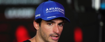Sainz: F1 race broadcasts too focused on girlfriends, celebs