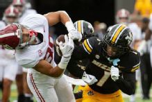 Alabama WR Derek Meadows exits after violent hit at Missouri