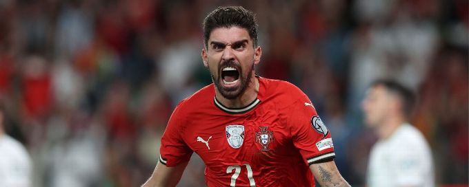 Neves late goal spares Ronaldo blushes after penalty miss