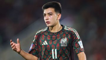 Barcelona, Real Madrid tracking Mexican teen Mora - sources
