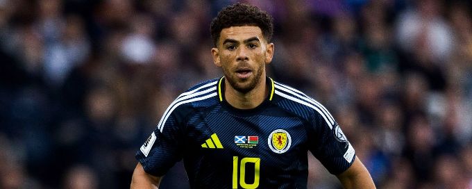 Che Adams backs booing Scotland fans in World Cup qualifer win