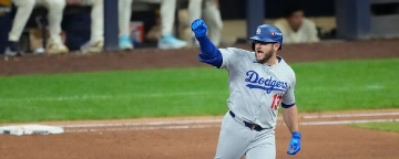 Muncy's 14th career playoff HR sets Dodgers mark